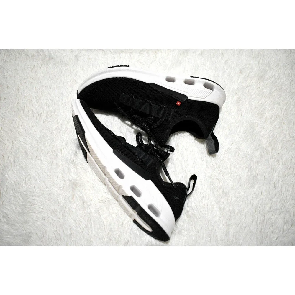 On Cloudeasy Womens Running Athletic Sneaker Black White 76.98441 US 8.5 EU 40